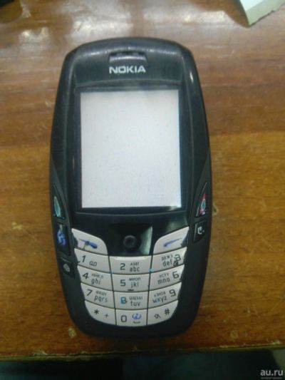 Лот: 15619822. Фото: 1. Nokia 6600 без задней крышки и... Кнопочные мобильные телефоны