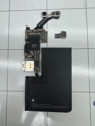 Лот: 25202273. Фото: 1. iPhone 13 Pro Max материнская... Микросхемы и платы