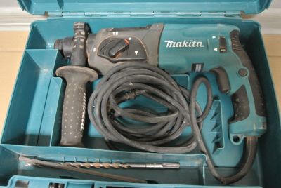 Лот: 15624843. Фото: 1. Перфоратор Makita HR2470 (Т3605... Электроинструмент