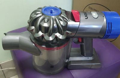 Лот: 19950330. Фото: 1. Пылесос Dyson V7 Parquet Extra. Пылесосы, паровые швабры
