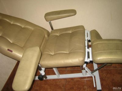 Лот: 8366207. Фото: 1. педикюрное косметологическое кресло. Массажные столы и кресла