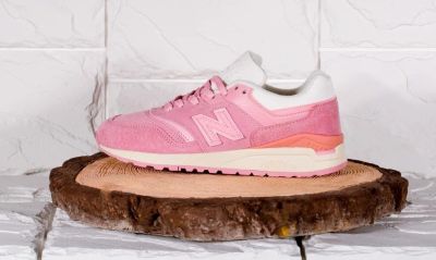 Лот: 10824571. Фото: 1. Кроссовки женские New Balance... Кеды, кроссовки, слипоны