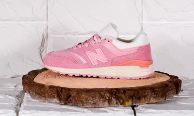 Лот: 10824571. Фото: 1. Кроссовки женские New Balance... Кеды, кроссовки, слипоны