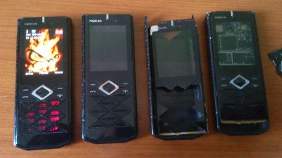 Лот: 3059824. Фото: 1. Две Nokia Prizma 7900 + запчасти... Кнопочные мобильные телефоны