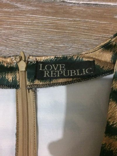 Лот: 8416403. Фото: 1. Красивое платье love republic... Платья