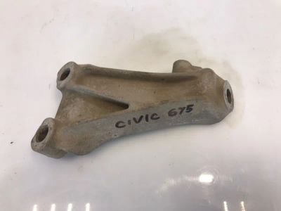 Лот: 21705603. Фото: 1. кронштейн двигателя Honda Civic... Двигатель и элементы двигателя