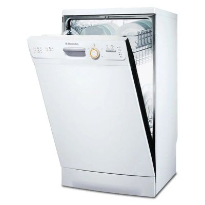 Лот: 12084037. Фото: 1. Узкая посудомоечная машина Electrolux... Посудомоечные машины