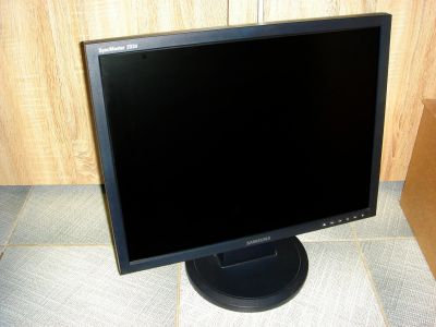 Лот: 17596907. Фото: 1. 20" Монитор Samsung 203B. ЖК-мониторы