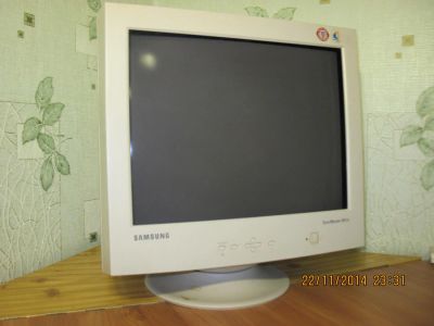 Лот: 4783771. Фото: 1. Монитор Samsung SyncMaster 957DF. ЭЛТ-мониторы
