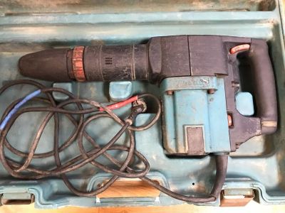 Лот: 15943218. Фото: 1. Отбойный молоток Makita HM 1202... Электроинструмент