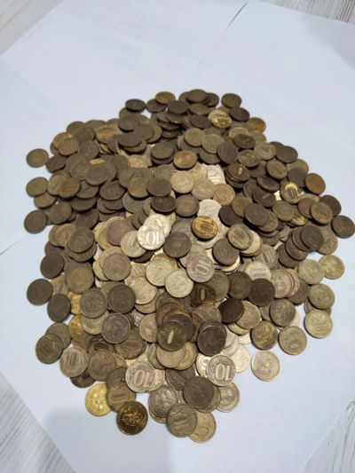 Лот: 25526125. Фото: 1. 676 10-ти рублевых монет. Россия после 1991 года