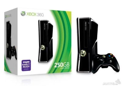 Лот: 4465044. Фото: 1. Xbox360 S+кинект,игры и 2 беспроводных... Консоли