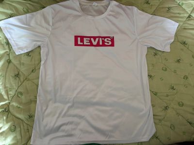 Лот: 25669280. Фото: 1. Футболка Levi’s. Футболки, поло