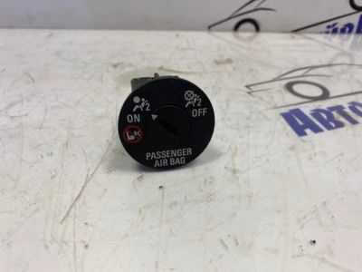 Лот: 21714674. Фото: 1. кнопка airbag Chevrolet Cruze... Двигатель и элементы двигателя