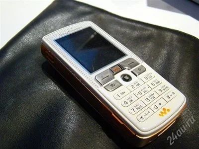 Лот: 255431. Фото: 1. SonyEricsson Walkman w800i. Кнопочные мобильные телефоны