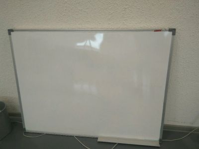 Лот: 14856588. Фото: 1. Доска магнитная маркерная 90*120. Другое (канцелярские и офисные товары)