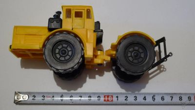Лот: 5585769. Фото: 1. Модель трактора Кировец К-700... Автомоделизм