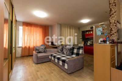 Лот: 25286076. Фото: 1. 3-комн. квартира , посёлок городского... Квартиры, студии