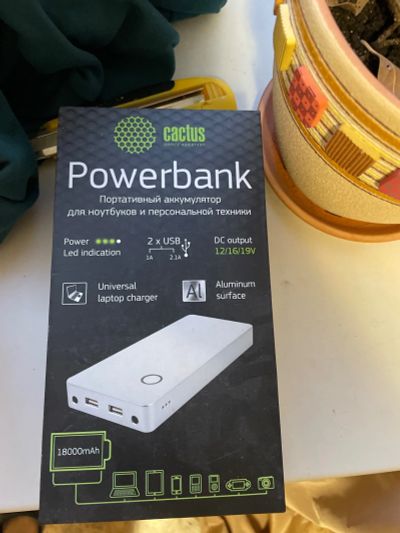 Лот: 18588346. Фото: 1. Powerbank для ноутбука и не только... Внешние, портативные аккумуляторы для смартфонов (Power bank)