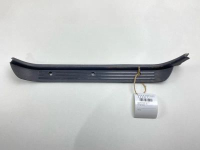 Лот: 25327460. Фото: 1. Накладка на порог Mazda 626 1980... Кузов