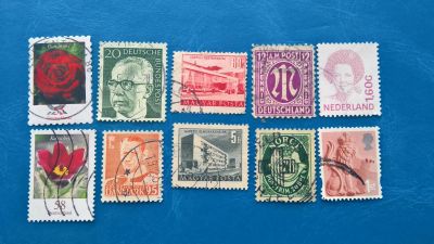 Лот: 15249615. Фото: 1. С Новым годом. Марки одним лотом-цена... Марки