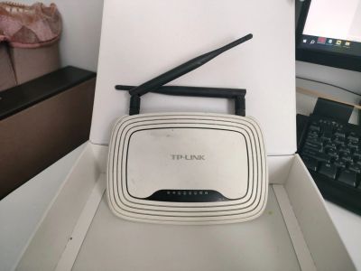 Лот: 21572628. Фото: 1. Wifi роутер TP-Link wr841nd. Маршрутизаторы (роутеры)