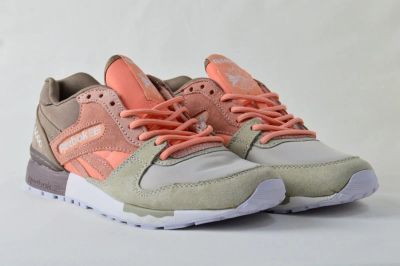 Лот: 16844758. Фото: 1. Кроссовки женские Reebok GL6000... Кеды, кроссовки, слипоны