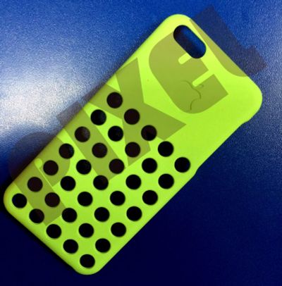Лот: 3360055. Фото: 1. Пластиковый Чехол iPhone 5C Зеленый... Чехлы, бамперы
