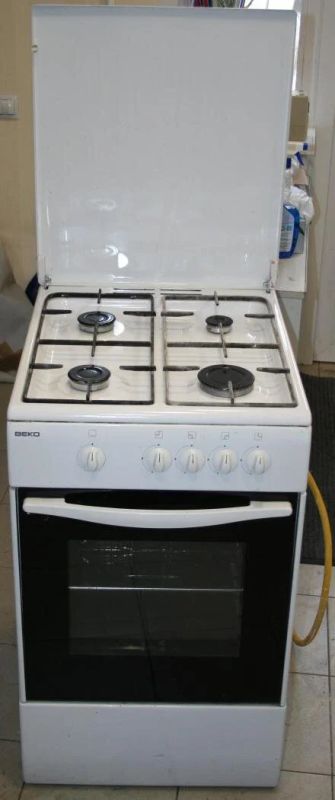 Лот: 10781959. Фото: 1. Газовая плита BEKO CG 51001 Б... Плиты, духовые шкафы, варочные поверхности