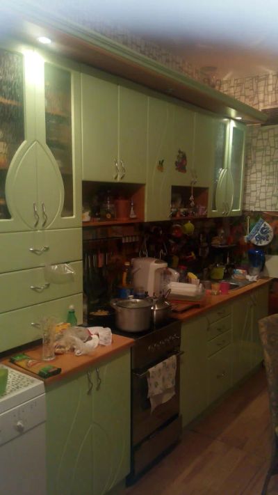 Лот: 8055619. Фото: 1. Кухня мебель шкаф салатовый зеленый... Кухонные гарнитуры