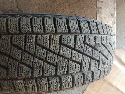 Лот: 12010856. Фото: 1. Одна шина Bridgestone Blizzak... Шины