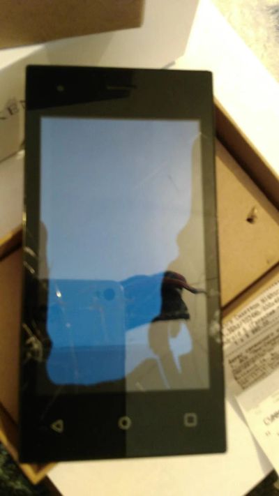Лот: 7573479. Фото: 1. Highscreen pure f black. Смартфоны