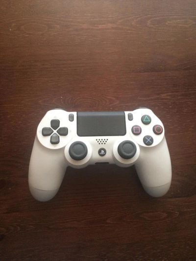 Лот: 10744914. Фото: 1. DualShock 4. Аксессуары для игровых приставок, консолей, геймпады