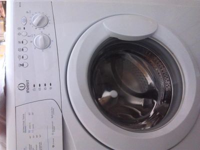 Лот: 3738417. Фото: 1. Стирвльная машина автомат Indesit... Стиральные машины