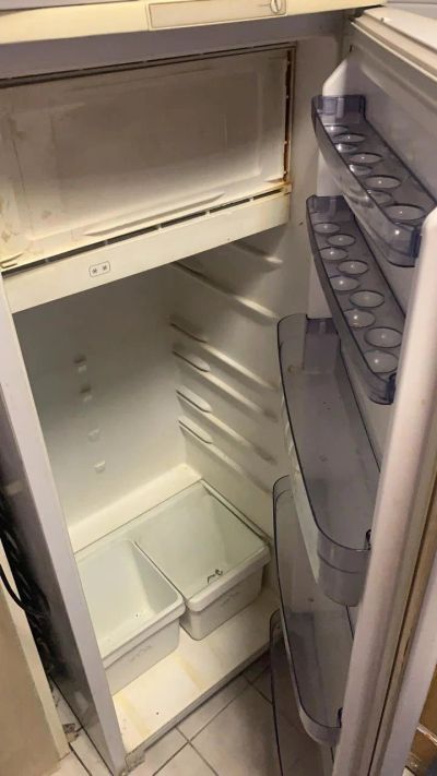Лот: 17898027. Фото: 1. Холодильник бирюса. Холодильники, морозильные камеры