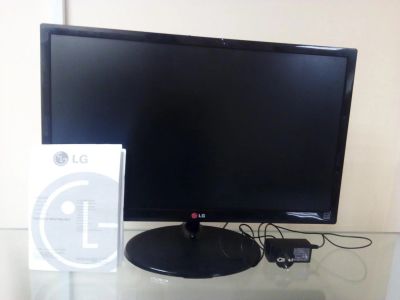 Лот: 11334885. Фото: 1. Монитор LG 23EA53t. ЖК-мониторы