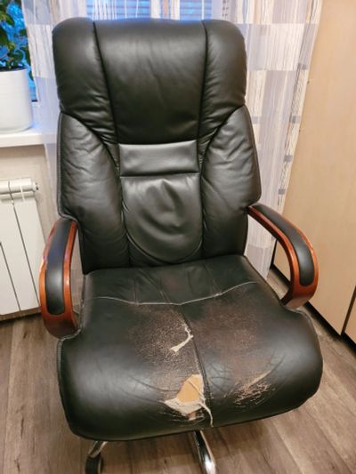 Лот: 23265854. Фото: 1. Кресло директора из натуральной... Стулья и кресла офисные