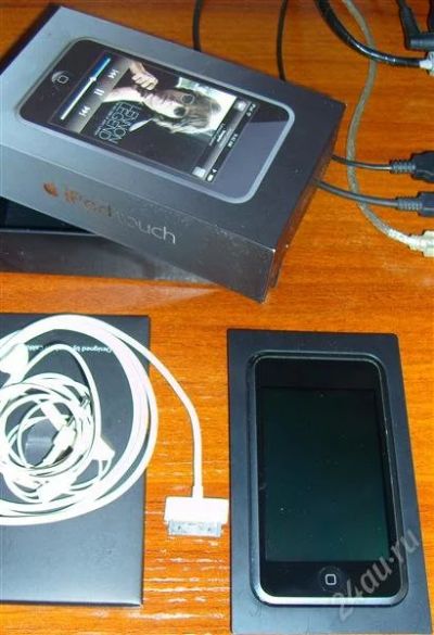 Лот: 961852. Фото: 1. ipod touch 1g 8gb. Плееры