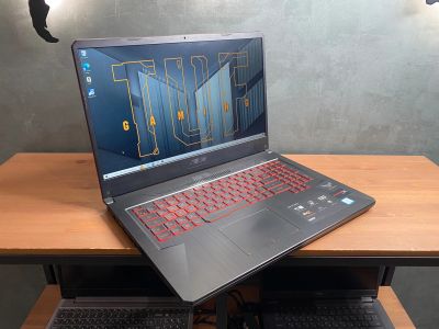 Лот: 24299225. Фото: 1. Asus TUF IPS 17,3"/GTX1050Ti/i5-8300h... Ноутбуки