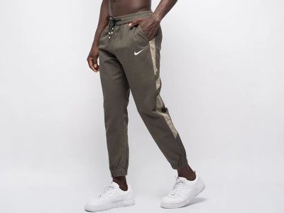 Лот: 24976044. Фото: 1. Брюки спортивные Nike. Брюки, джинсы, шорты