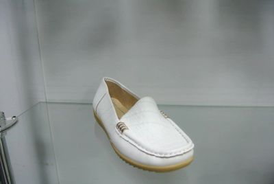 Лот: 11255072. Фото: 1. Мокасины белые лот № 386 размер... Мокасины