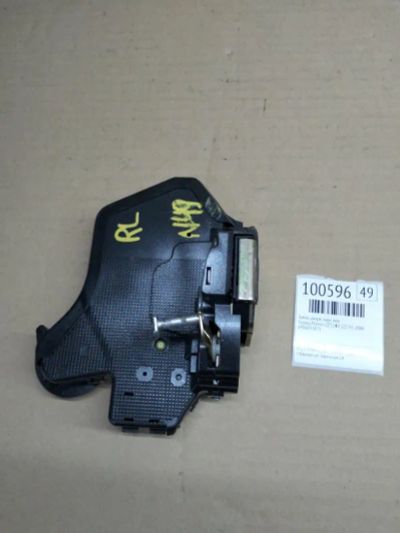 Лот: 21396360. Фото: 1. замок двери Toyota Premio ZZT240. Кузов