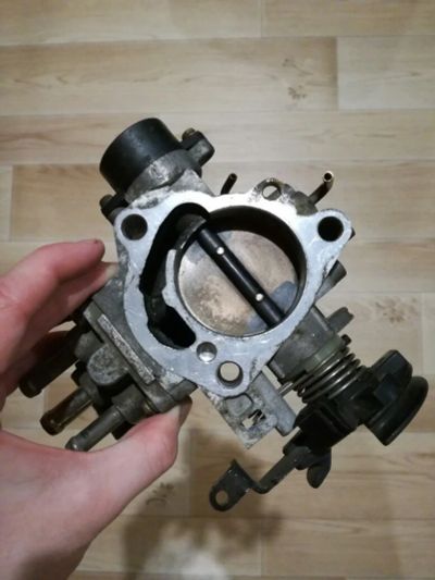 Лот: 9071449. Фото: 1. Блок дроссельной заслонки на Toyota... Двигатель и элементы двигателя