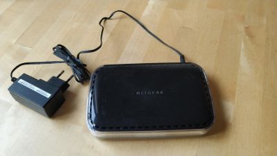 Лот: 14319299. Фото: 1. Маршрутизатор Netgear WNR1000. Маршрутизаторы (роутеры)