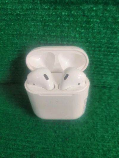 Лот: 21255503. Фото: 1. Наушники Apple AirPods 2. Наушники, гарнитуры