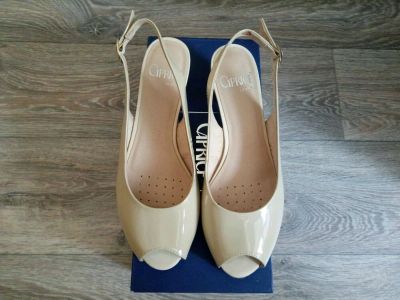 Лот: 11991611. Фото: 1. Босоножки женские Caprice р.38. Босоножки