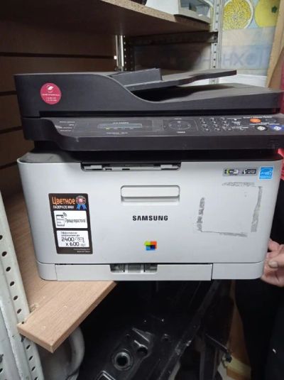 Лот: 18377298. Фото: 1. Цветное лазерное МФУ Samsung CLX-3305. МФУ и копировальные аппараты
