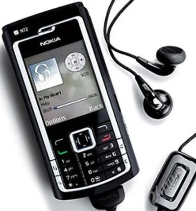 Лот: 117426. Фото: 1. Nokia N72 комплект, дешево, обмен... Кнопочные мобильные телефоны