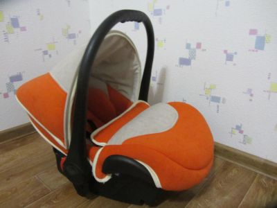 Лот: 9204665. Фото: 1. Автолюлька с анатомической подушкой... Детские автокресла
