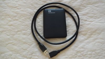 Лот: 25200108. Фото: 1. Внешний HDD WD Elements Portable... Внешние жесткие диски